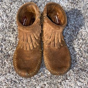 Girls moccasin booties!